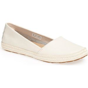 Ugg Sauvie Round Toe Ivory Flat Slides